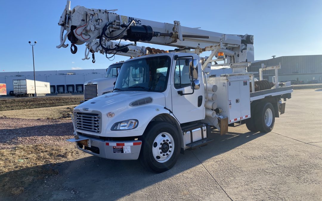 2017 Freightliner Digger Derrick (MPFP1433)