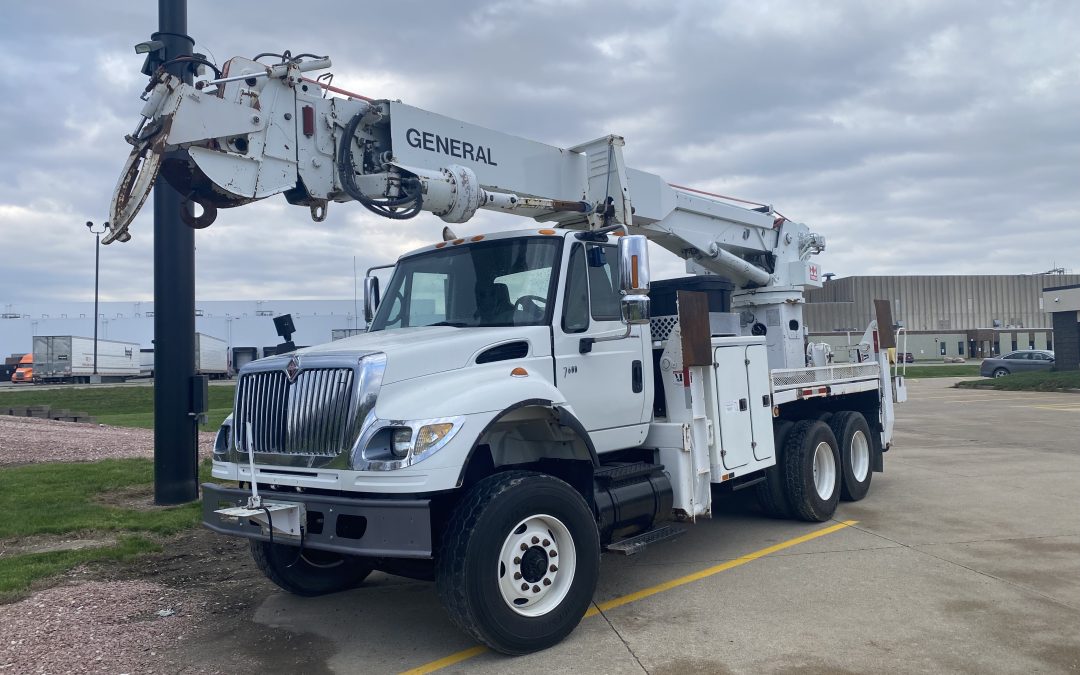 TEREX COMMANDER GENERAL DIGGER DERRICK (MRP1572)