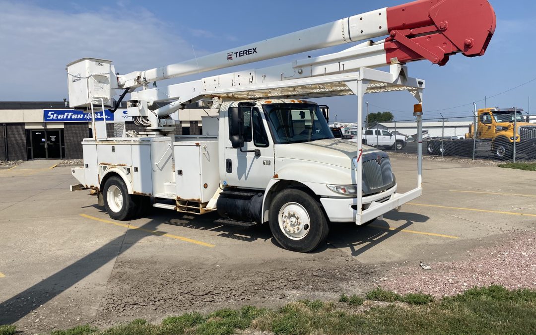 2007 International 60′ Pre-emissions Bucket Truck (MPFP1436)